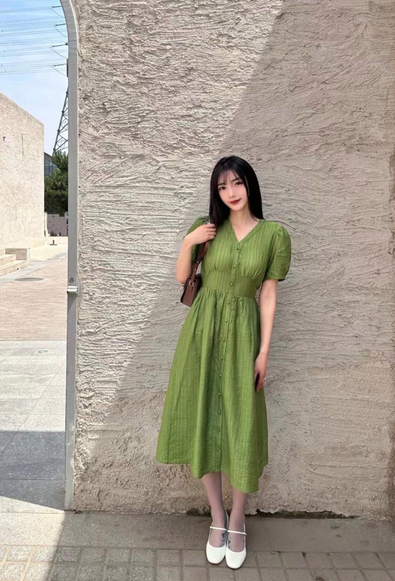 绿色的高跟鞋怎么搭配衣服
