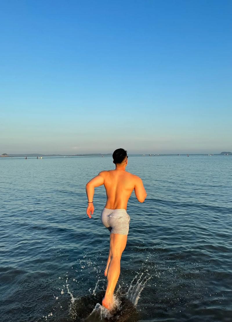 游泳为什么容易晒黑