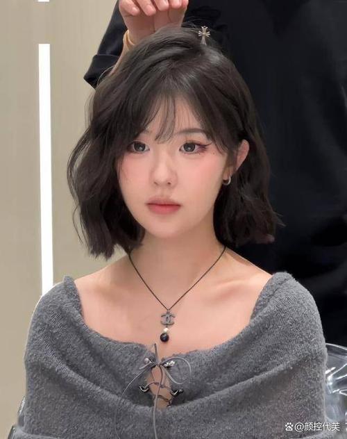 脸胖适合什么样的发型