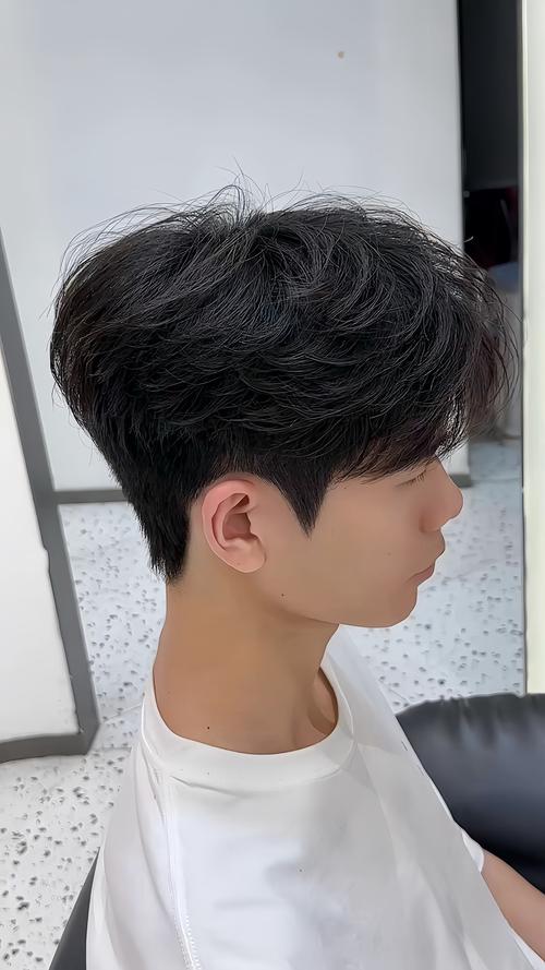 男的长脸适合什么发型