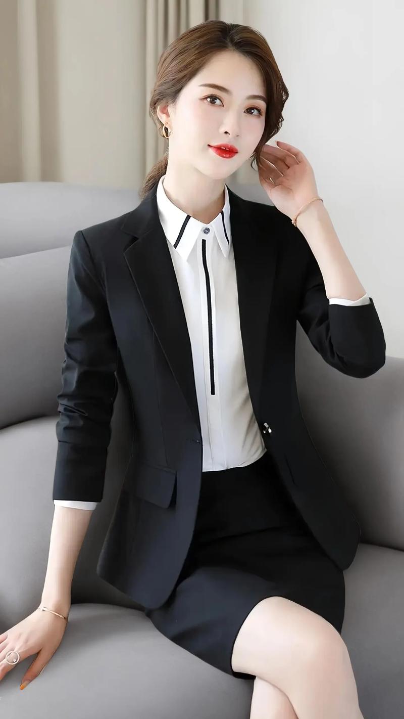 女士无扣小西装怎么搭配图片大全
