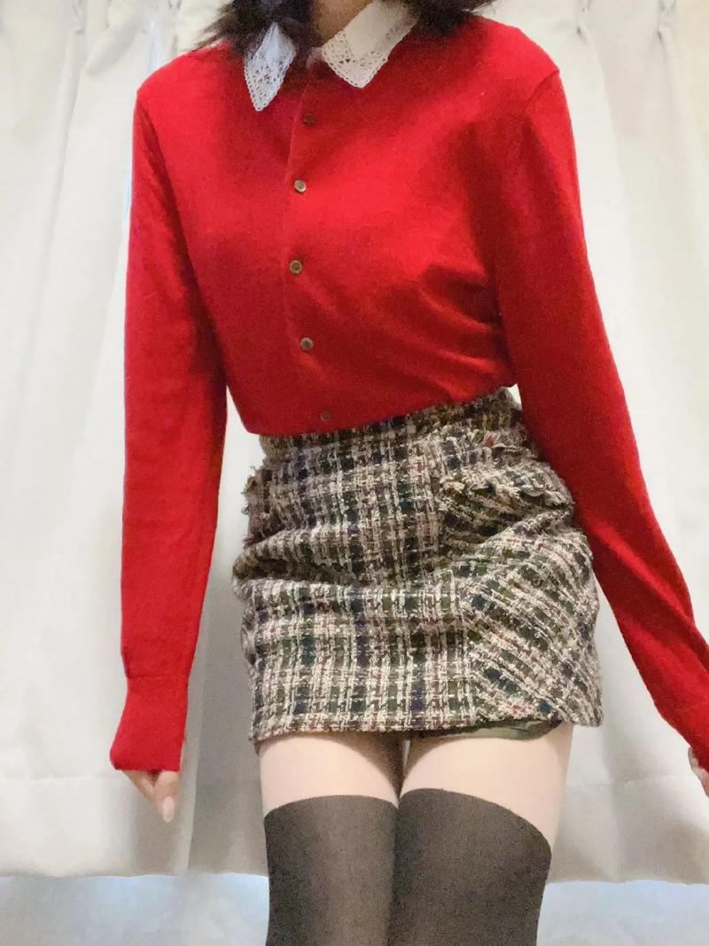 红色的女皮鞋怎么搭配什么裤子好看图片