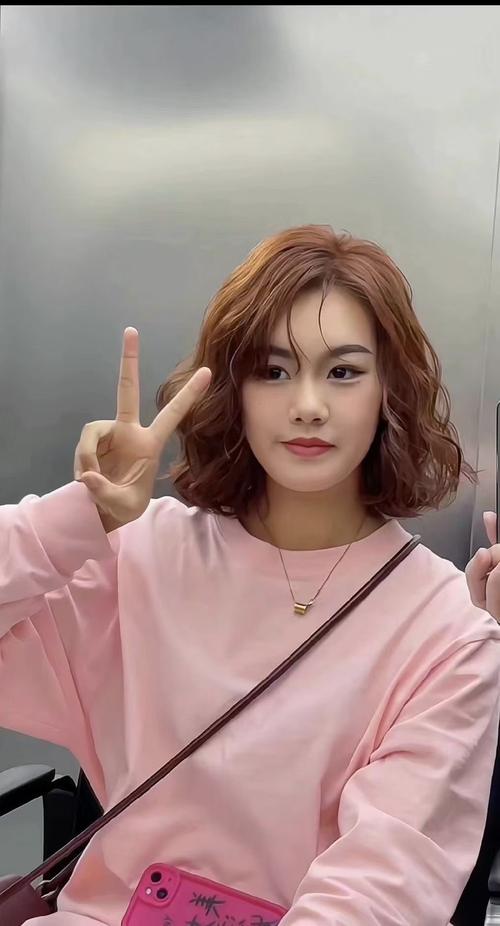头发少什么发型好看女