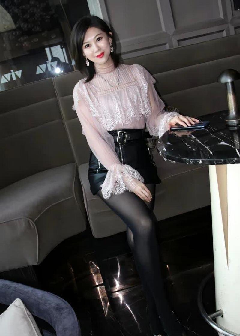 半身丝袜怎么搭配图片欣赏