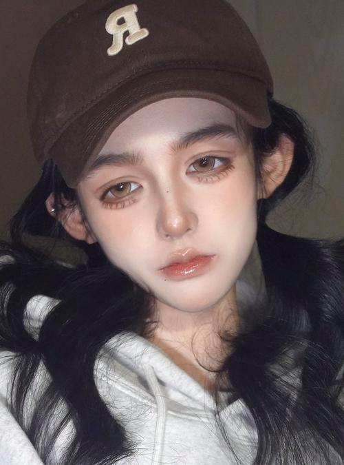 南瓜脸适合什么发型