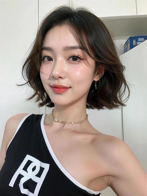 现在短发流行什么发型