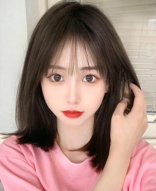 脸圆女生适合什么发型