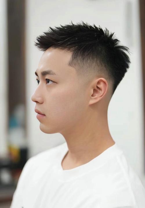 男生头长适合什么发型