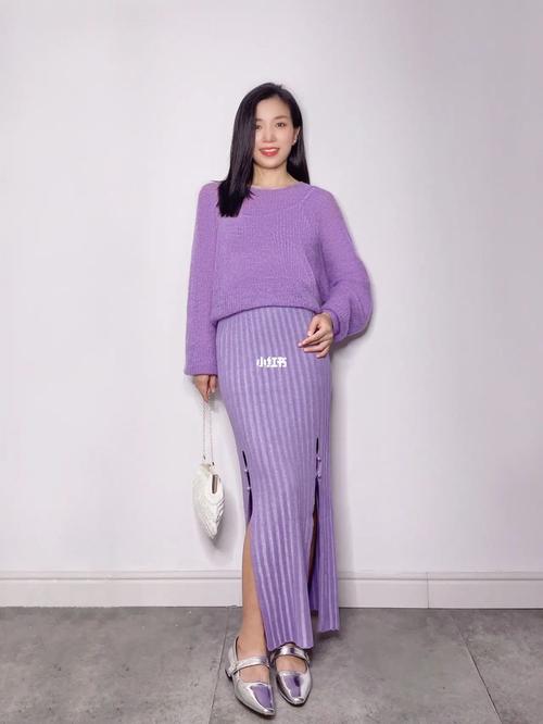 紫色衣服配什么口红