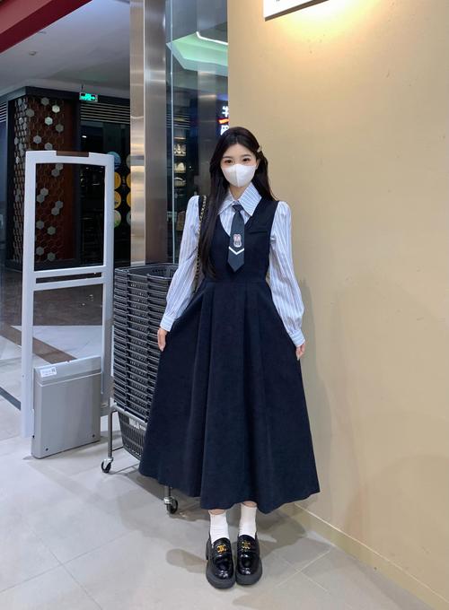 面试衣服女孩怎么搭配