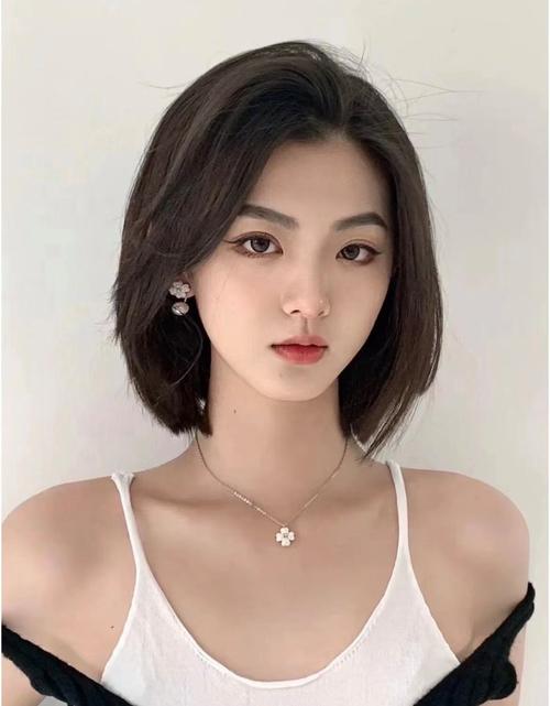 葫芦脸适合什么发型