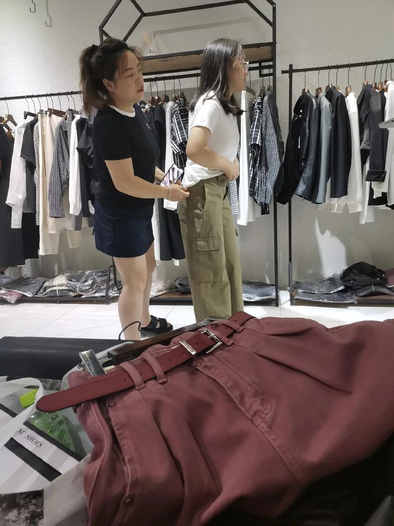 卖衣服要怎么搭配衣服好看图片