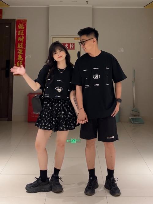 情侣穿什么