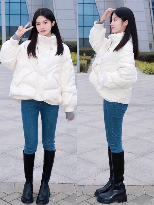 白色羽绒服配什么裤子好看