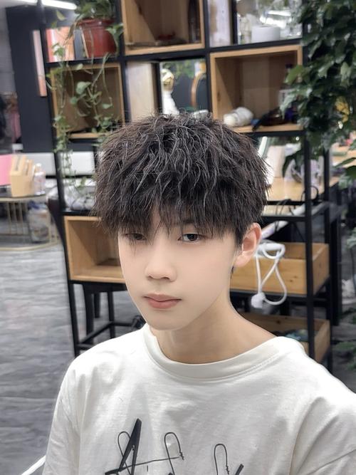 锡纸烫适合什么发质