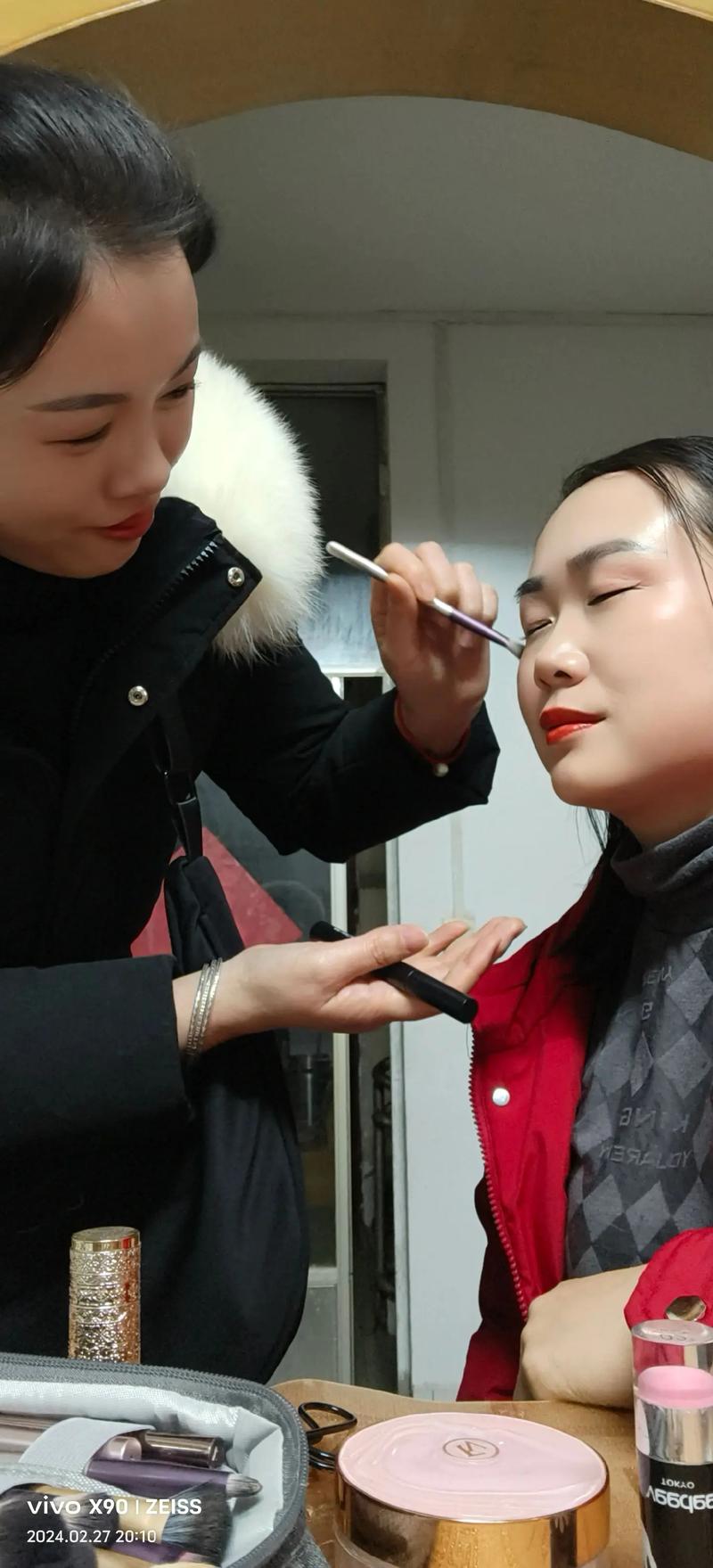 人为什么化妆