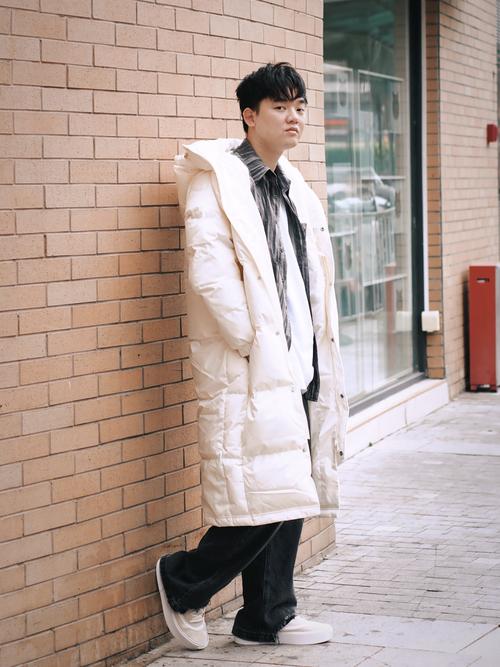 男生外套白衣服怎么搭配什么裤子好看图片欣赏