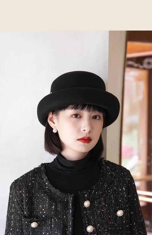 纯黑小礼帽怎么搭配