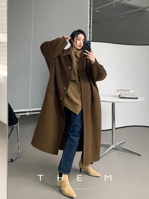 茧型衣服怎么搭配