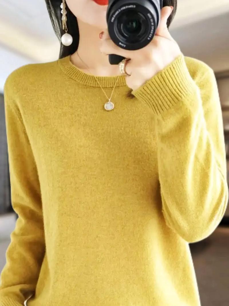 毛衣领太低怎么搭配衣服