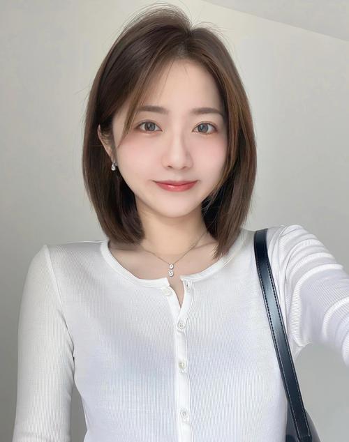 齐肩发适合什么脸型