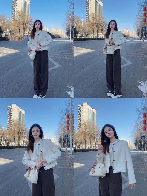 白色的包包怎么搭配衣服好看