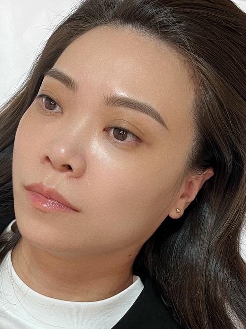 绣眉什么颜色
