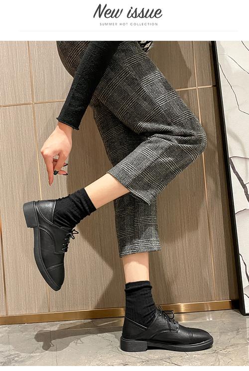 英伦高帮休闲女皮鞋怎么搭配什么裤子好看