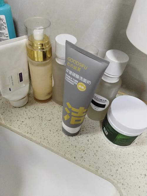碳酸洗面奶怎么样