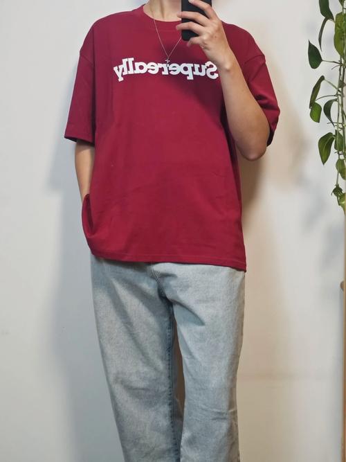 男生红色的鞋子怎么搭配衣服图片欣赏