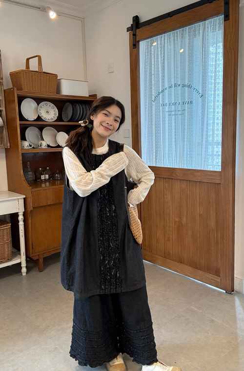马甲套装怎么搭配衣服图片欣赏