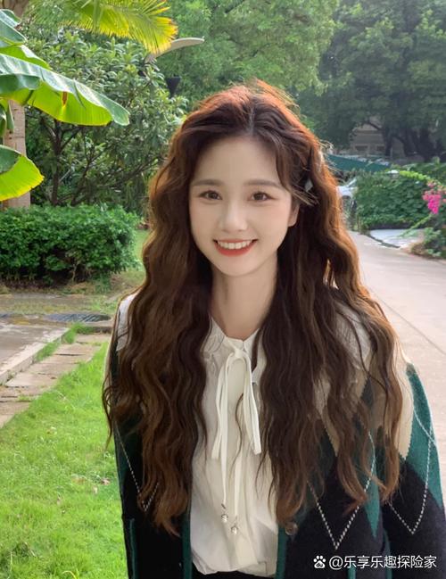 长脸型适合什么发型女