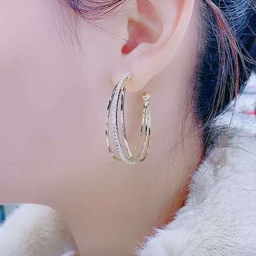 短发戴什么发饰好看