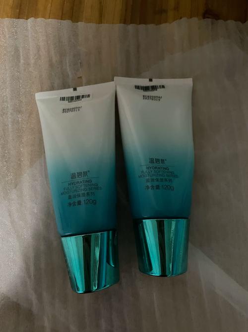 温碧泉补水洗面奶怎么样