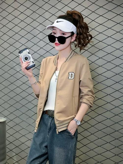 运动女外套怎么搭配图片大全
