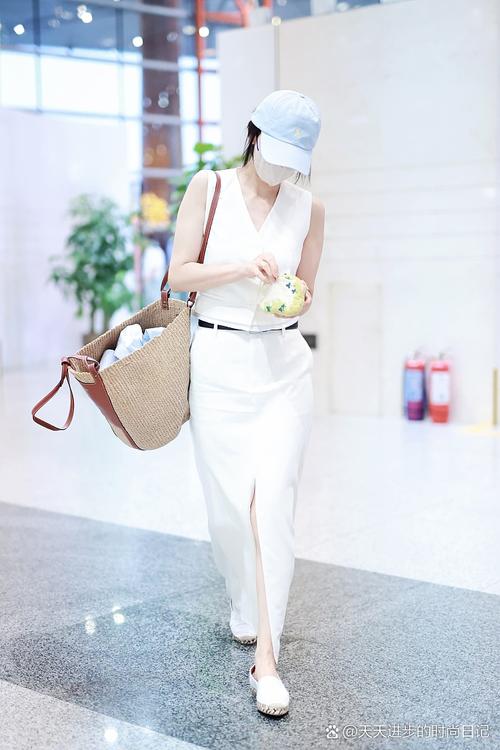 衣服怎么搭配帽子图片