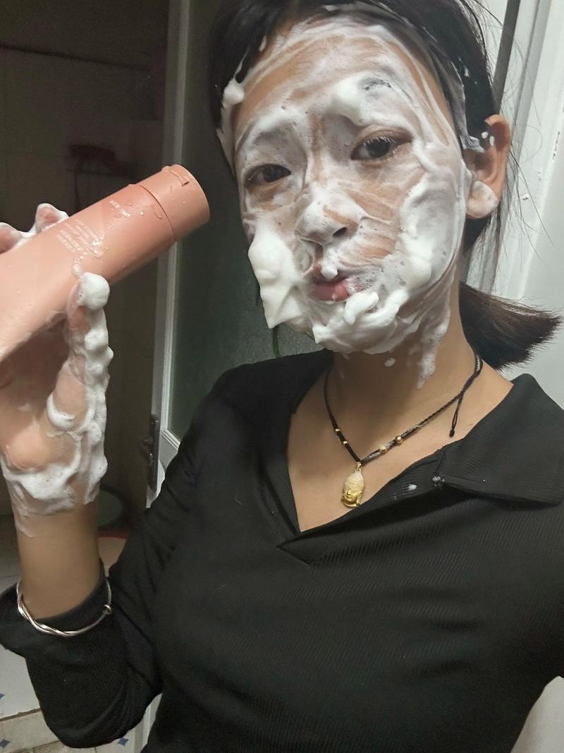 没带洗面奶怎么能卸妆