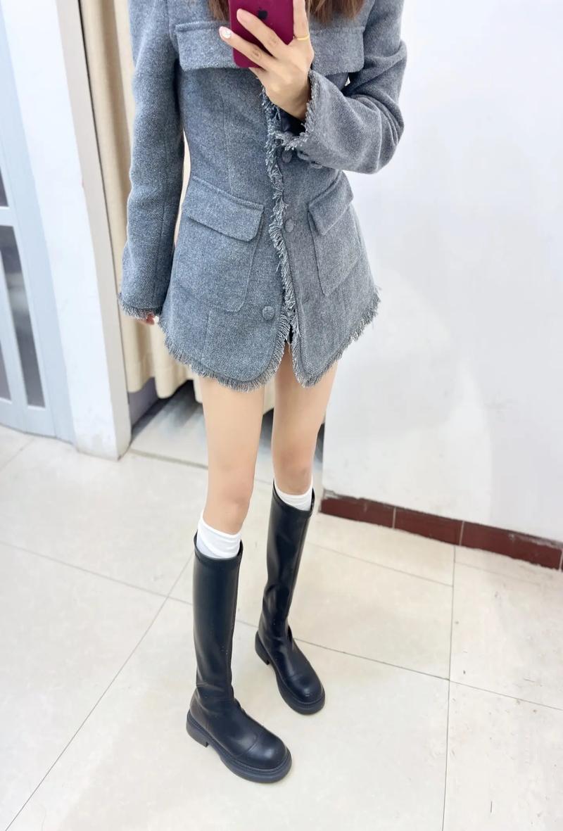 袜子靴怎么搭配衣服好看