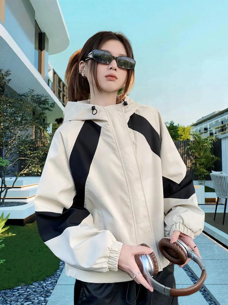 秋天女款外套怎么搭配衣服图片欣赏