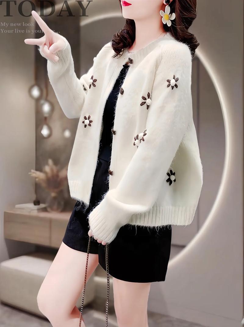 秋天开衫毛衣怎么搭配衣服