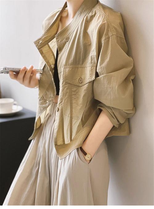 秋天的女外套怎么搭配衣服图片大全