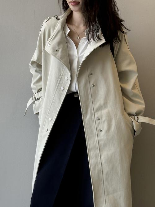 秋天的女外套怎么搭配衣服图片