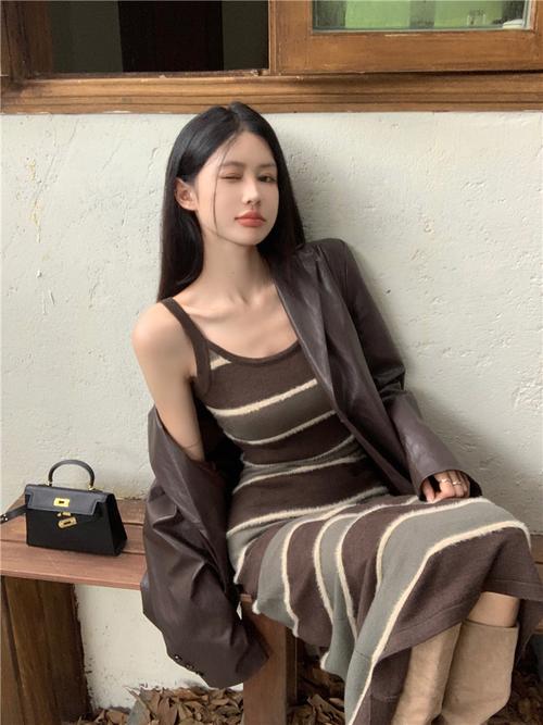 秋季打底连衣裙怎么搭配