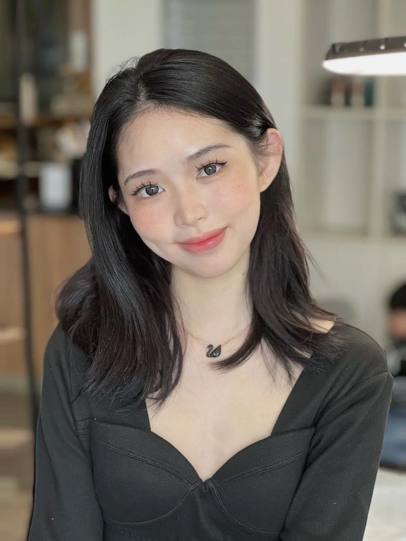 弯眉适合什么脸型