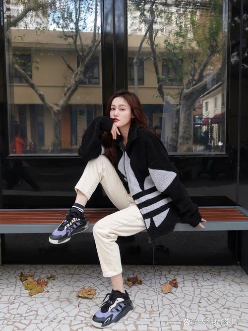 女生冬季黑色鞋子怎么搭配衣服图片女生图片