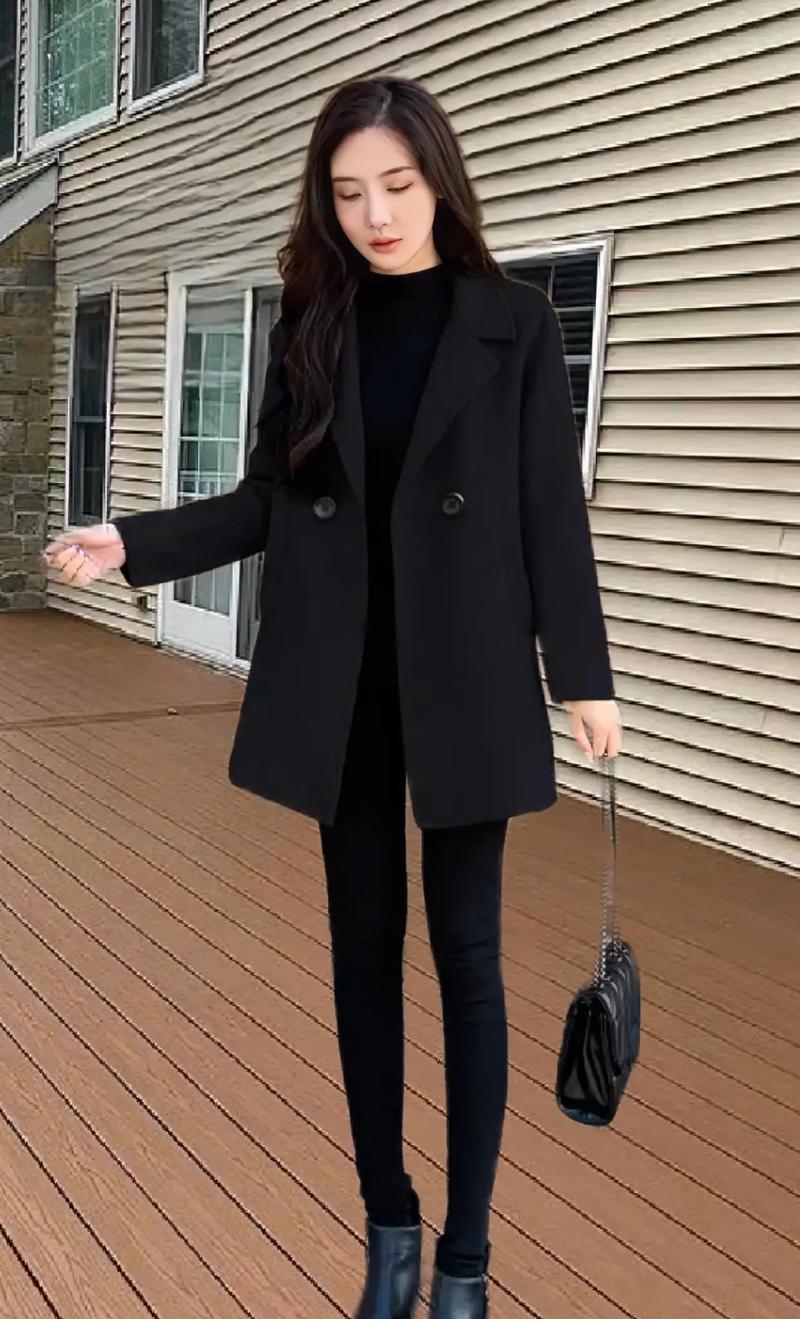 女款黑色外套怎么搭配衣服图片欣赏
