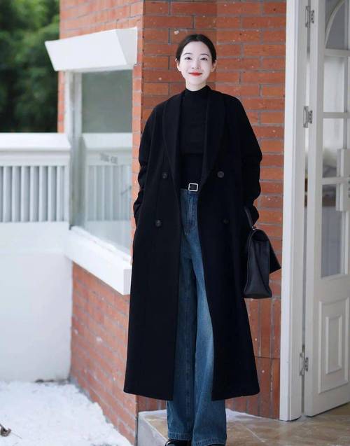 女款黑色夹克怎么搭配什么裤子好看