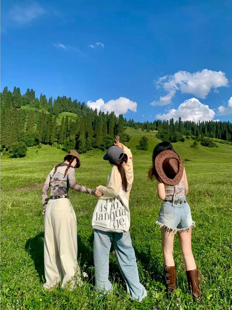 去旅游穿什么衣服好看