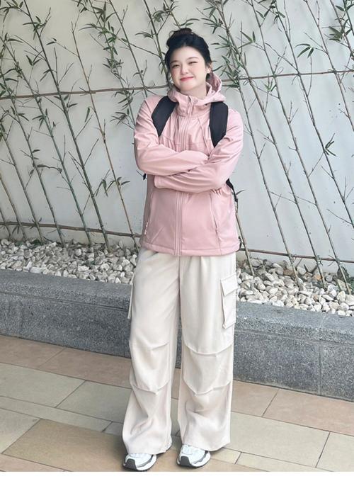 胖女生穿什么裤子显瘦