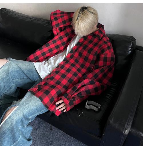 男士红格子衬衫怎么搭配什么外套好看